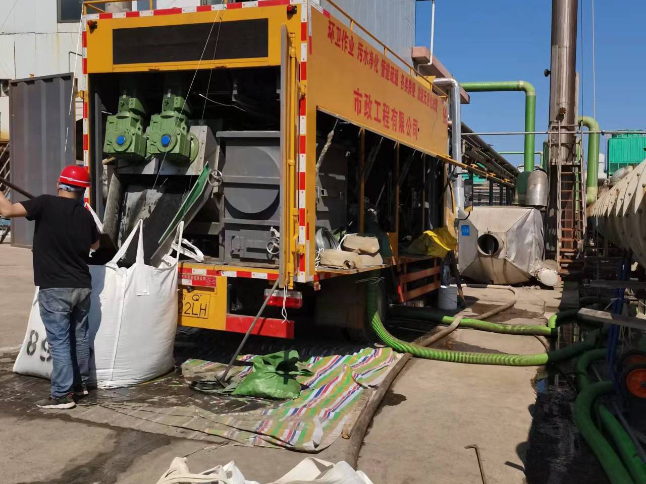 宝塔淤泥压干处理